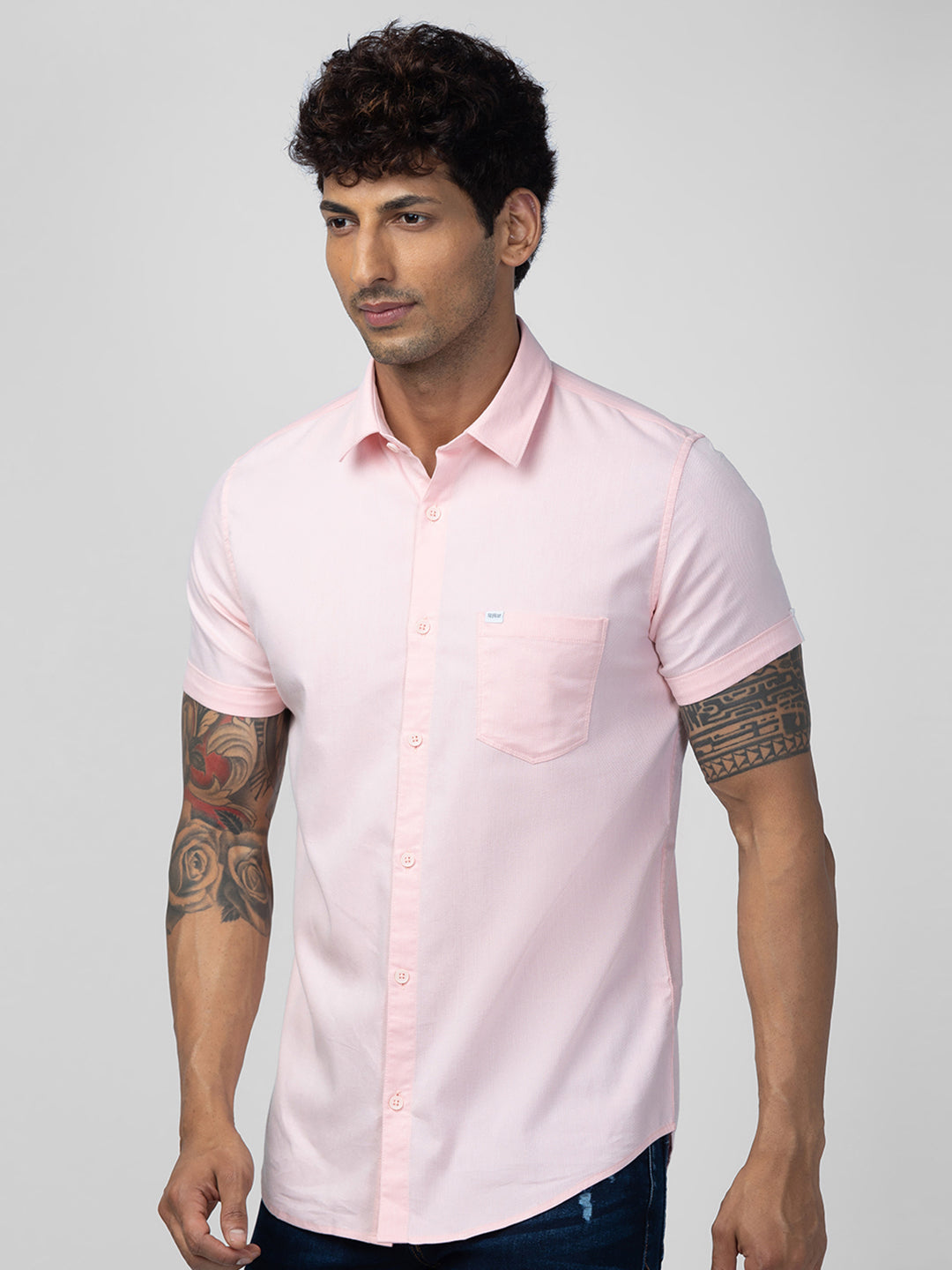 Spykar Men Powder Pink Cotton Regular Slim Fit Plain Shirt