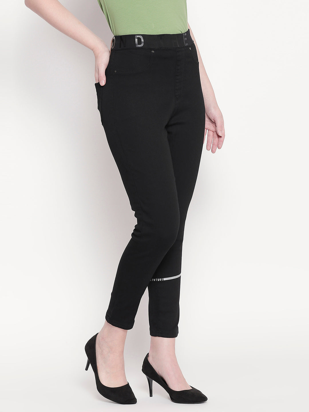 Spykar Women Black Cotton Skinny Fit Regular Length Jeggings (Ynr)