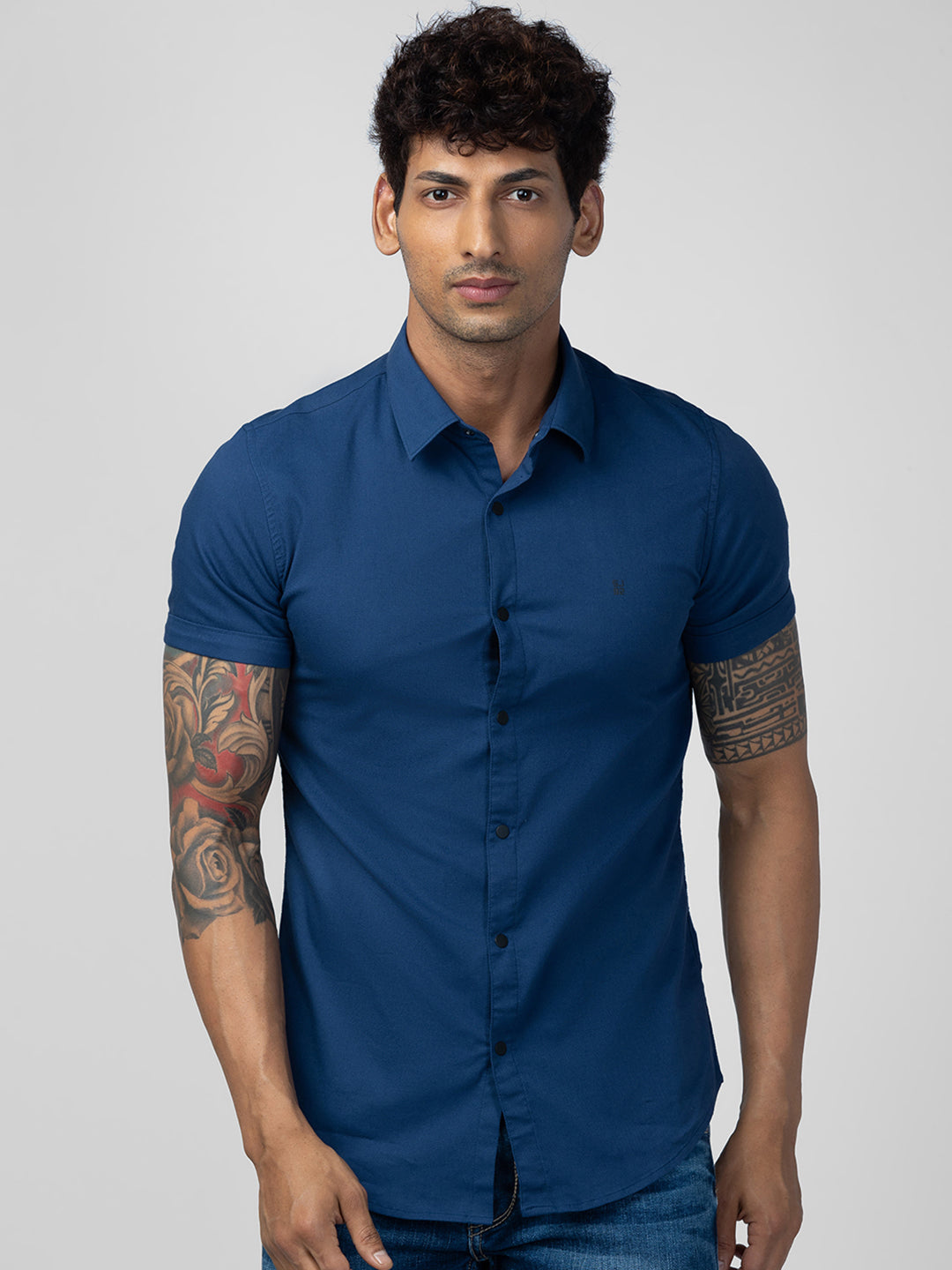 Spykar Men Indigo Blue Cotton Regular Slim Fit Plain Shirt