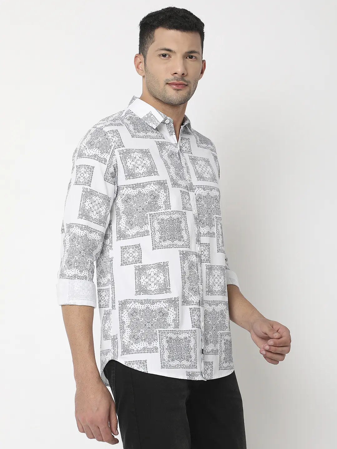 Spykar Men White Cotton Slim Fit Printed Shirt