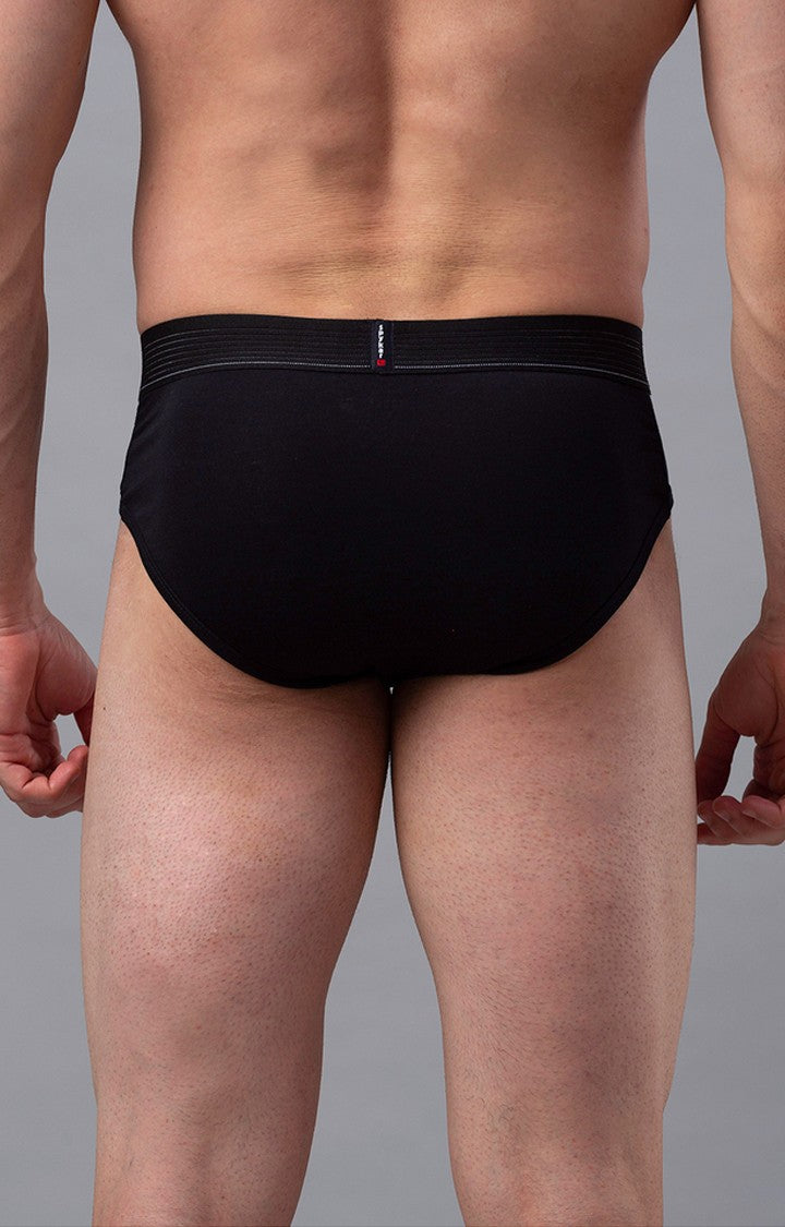 Underjeans By Spykar Black Solid Briefs For Men