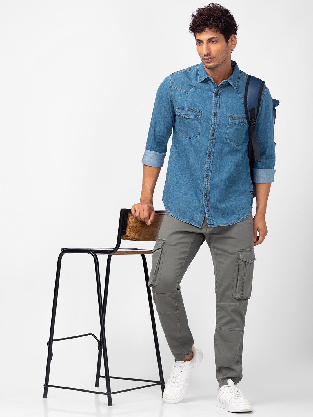 Spykar Men Mid Blue Cotton Slim Fit Denim Shirts