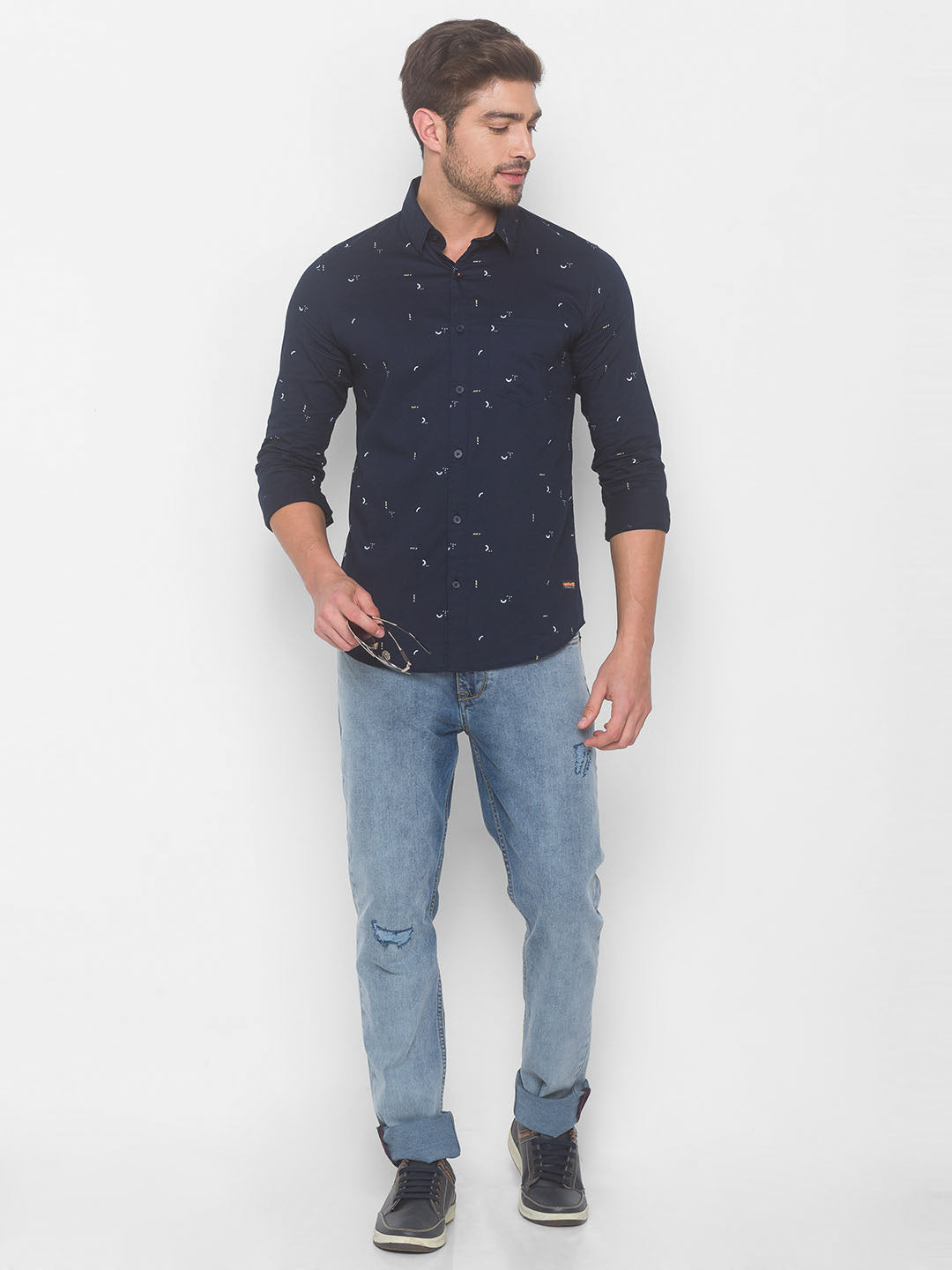 Spykar Men Navy Blue Cotton Shirts (Slim)