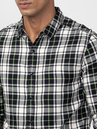 Spykar Men Neon Green Cotton Slim Fit Checkered Shirt