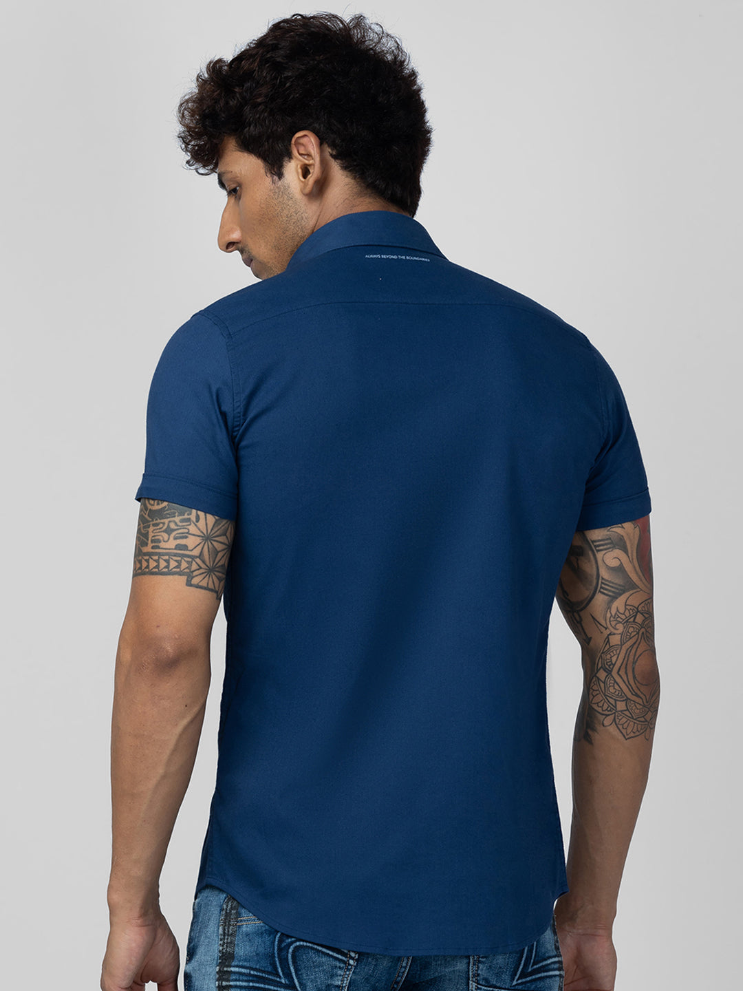 Spykar Men Indigo Blue Cotton Regular Slim Fit Plain Shirt