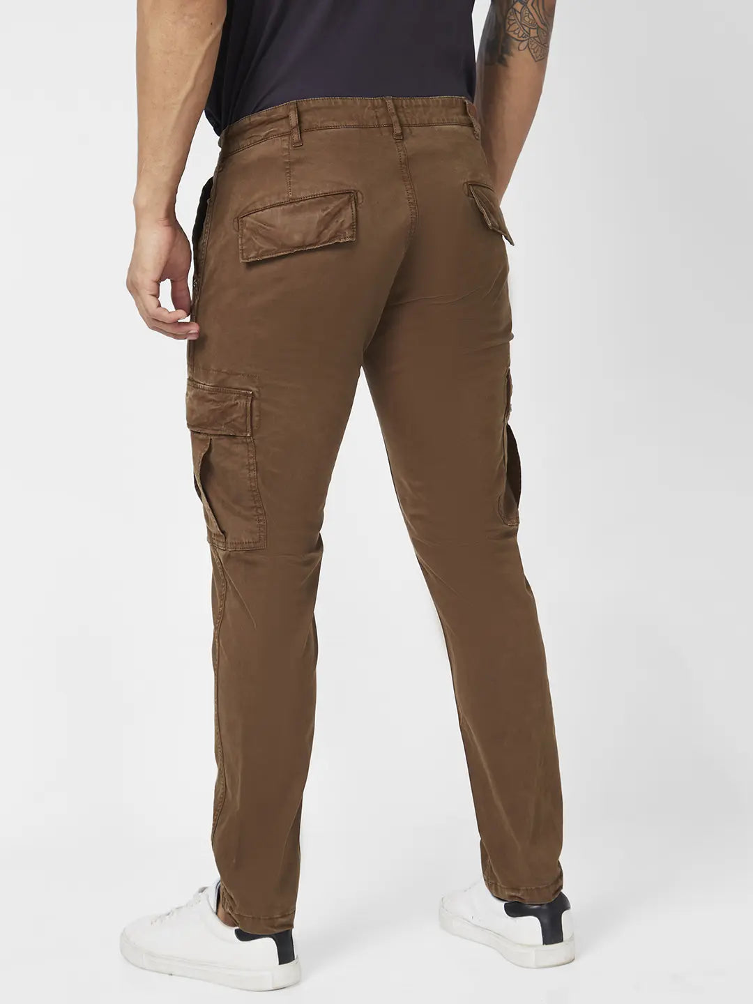 Spykar Men Mud Brown Cotton Tapered Fit Ankle Length Mid Rise Cargo Pant