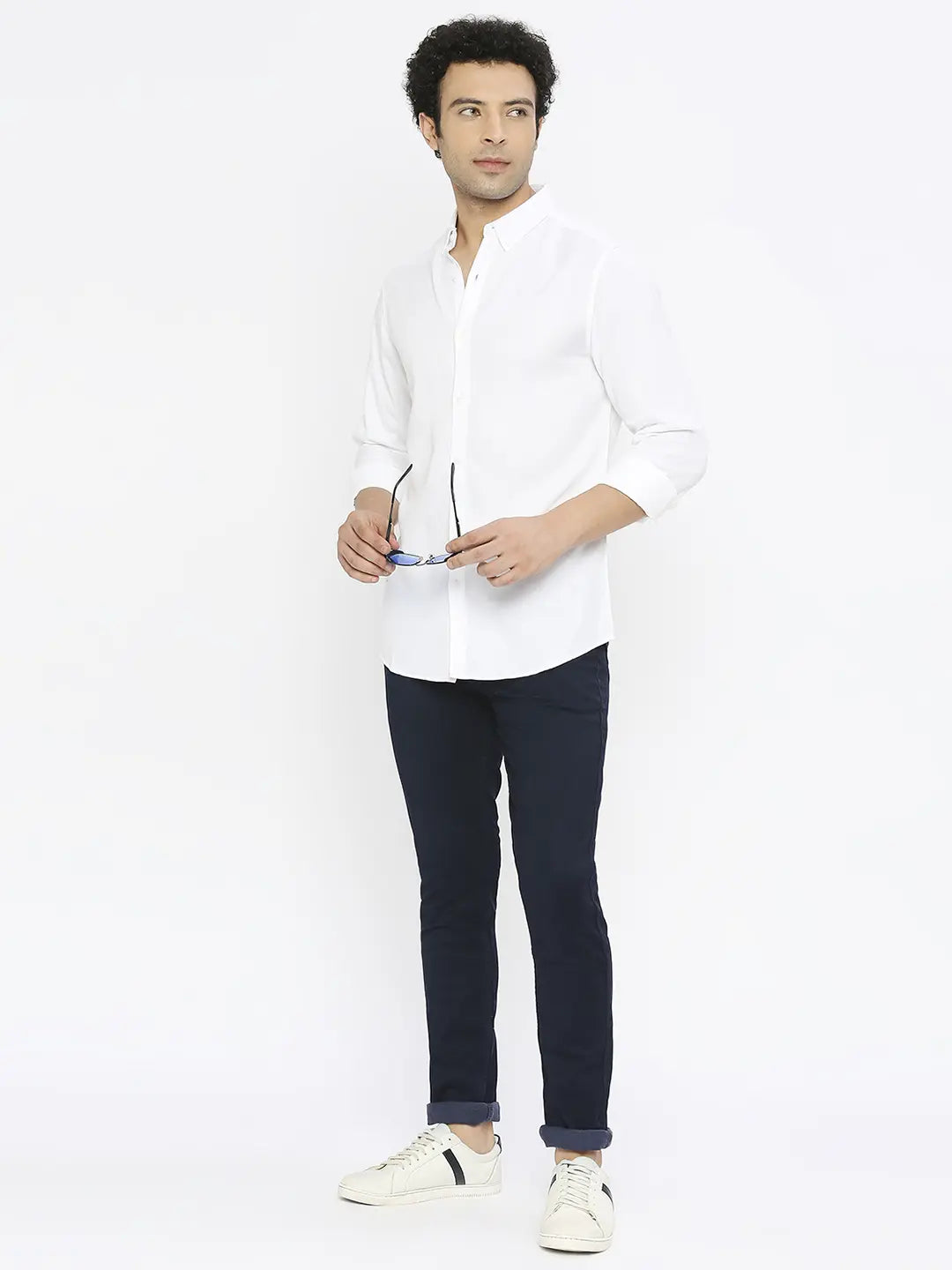 Spykar Men White Cotton Slim Fit Full Sleeve Plain Shirt