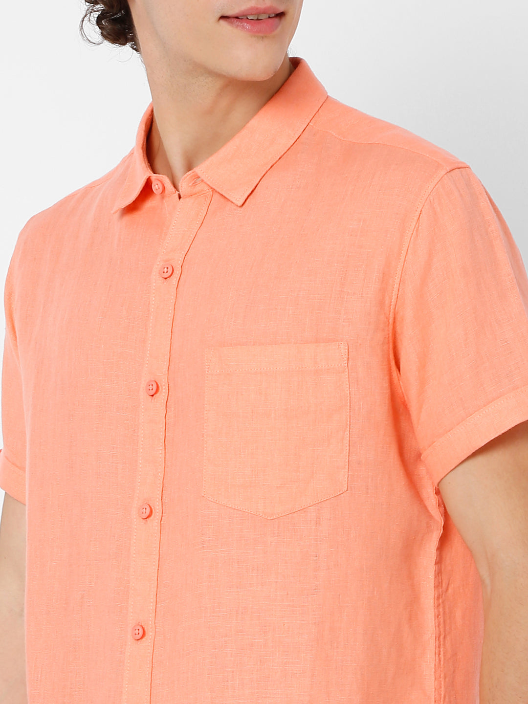 Spykar Men Peach Cotton Slim Fit Plain Half Sleeve Shirt