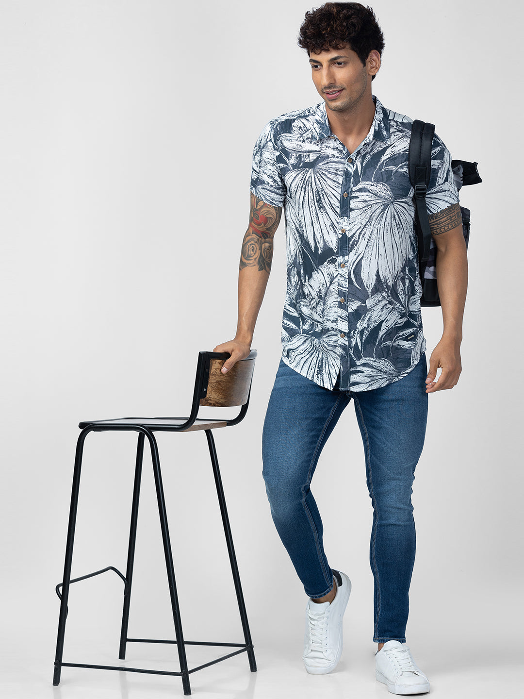 Spykar Men Dark Grey Cotton Slim Fit Floral Shirt