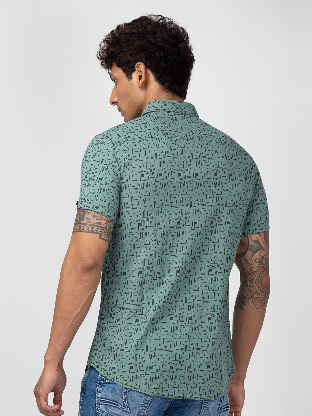 Spykar Men Sage Green Cotton Slim Fit Printed Half Sleeves Shirt