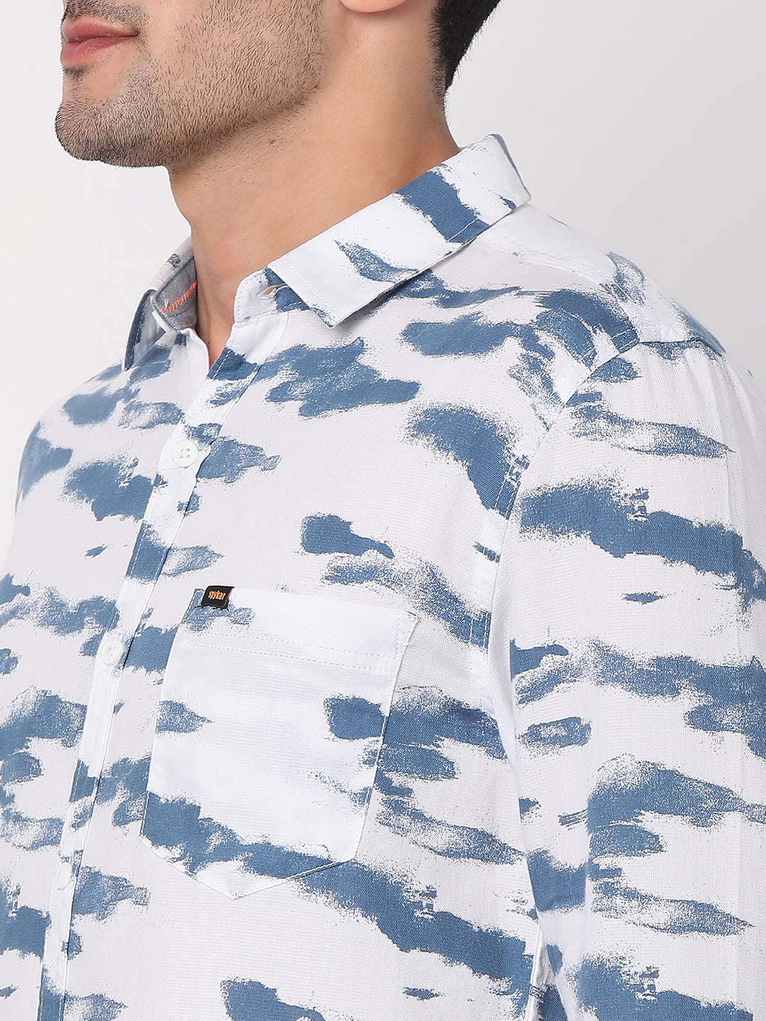 Spykar Men White & Blue Cotton Full Sleeve Printed Shirt