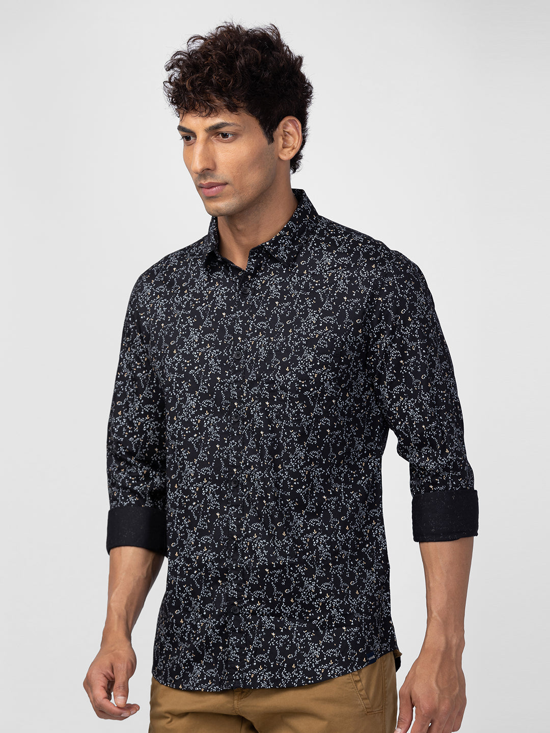 Spykar Men Black Cotton Slim Fit Printed Shirt